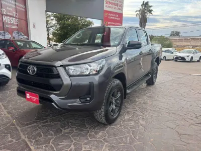 Toyota Hilux 2024
