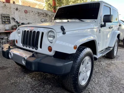 Jeep SAHARA 2012